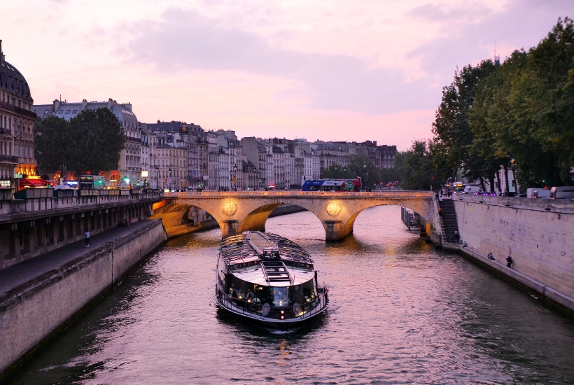 Paris Discovery: 8-Hour Paris Private Tour - Paris Eagle Cab